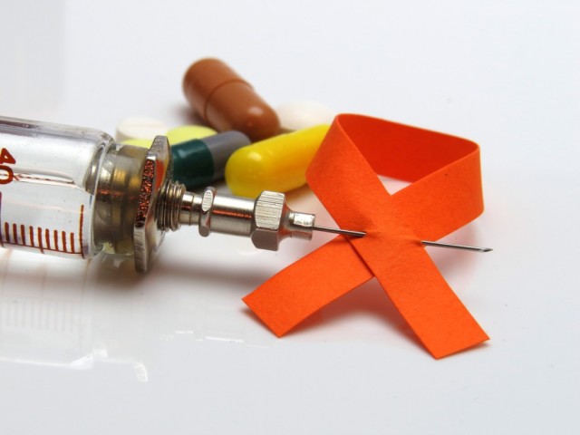 Чи можна ВІЛ-позитивним людям робити щеплення проти кору?